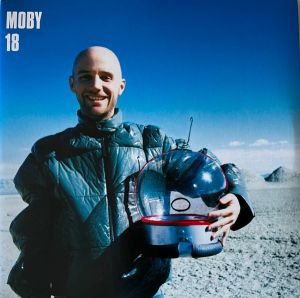 Moby - 18 (2022)