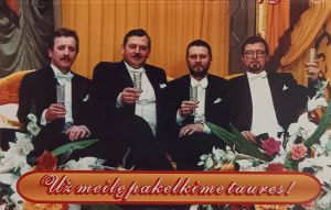 Gediminas Maciulevičius / Danielius Vėbra / Juozas Janušaitis - Už Meilę Pakelkime Taures! - Daugiau Negu 50 Populiariausių Melodijų Iš Operečių Ir Ne Tik... (1996)